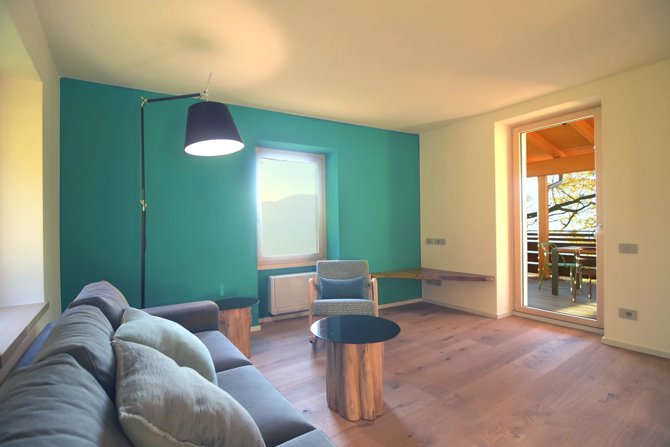 024-living-room-holiday-home-malcesine.webp