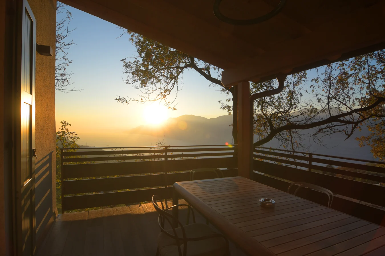 029-terrasse-ferienhaus-malcesine-gardasee.webp