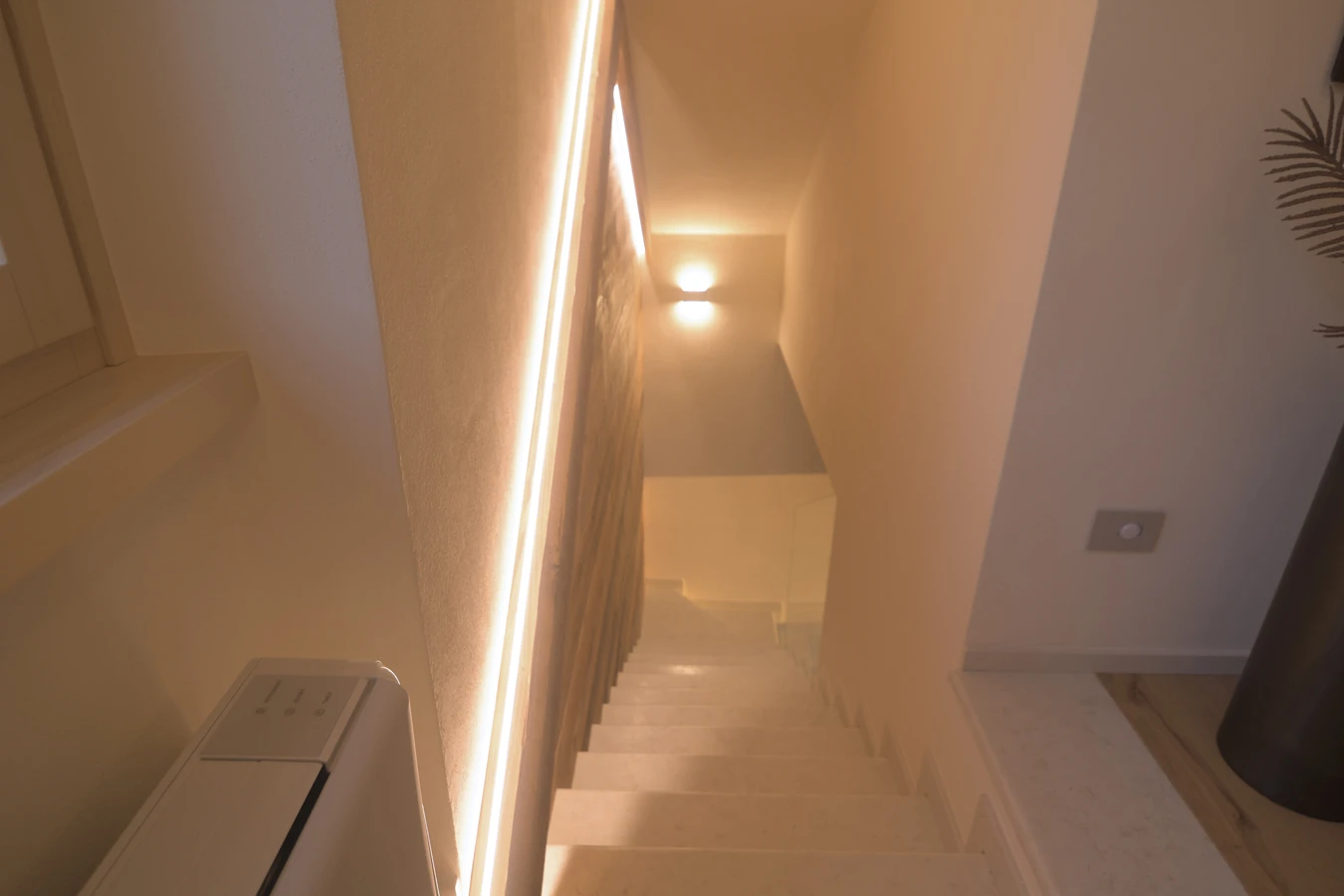 056-flur-ferienhaus-malcesine.webp